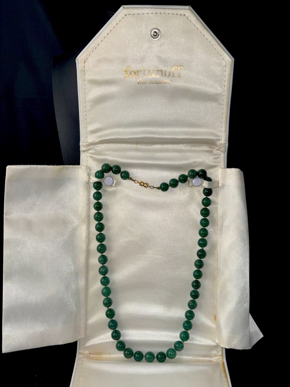 VTG Fortunoff Polished Dark Green Jade Beads Knotted Gold Tone Clasp 21”Necklace